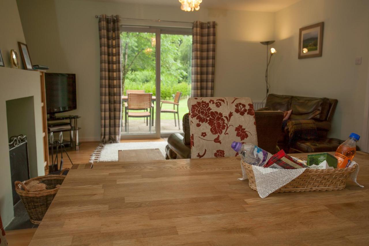 Loch Ness Abbey Cottages Fort Augustus Exterior photo